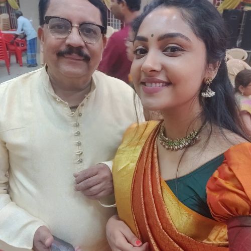 Smruthi Venkat with her father