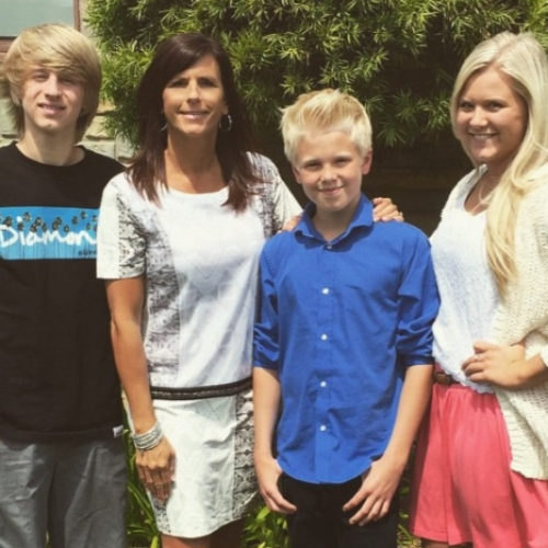 Carson Lueders with Mother and Siblings