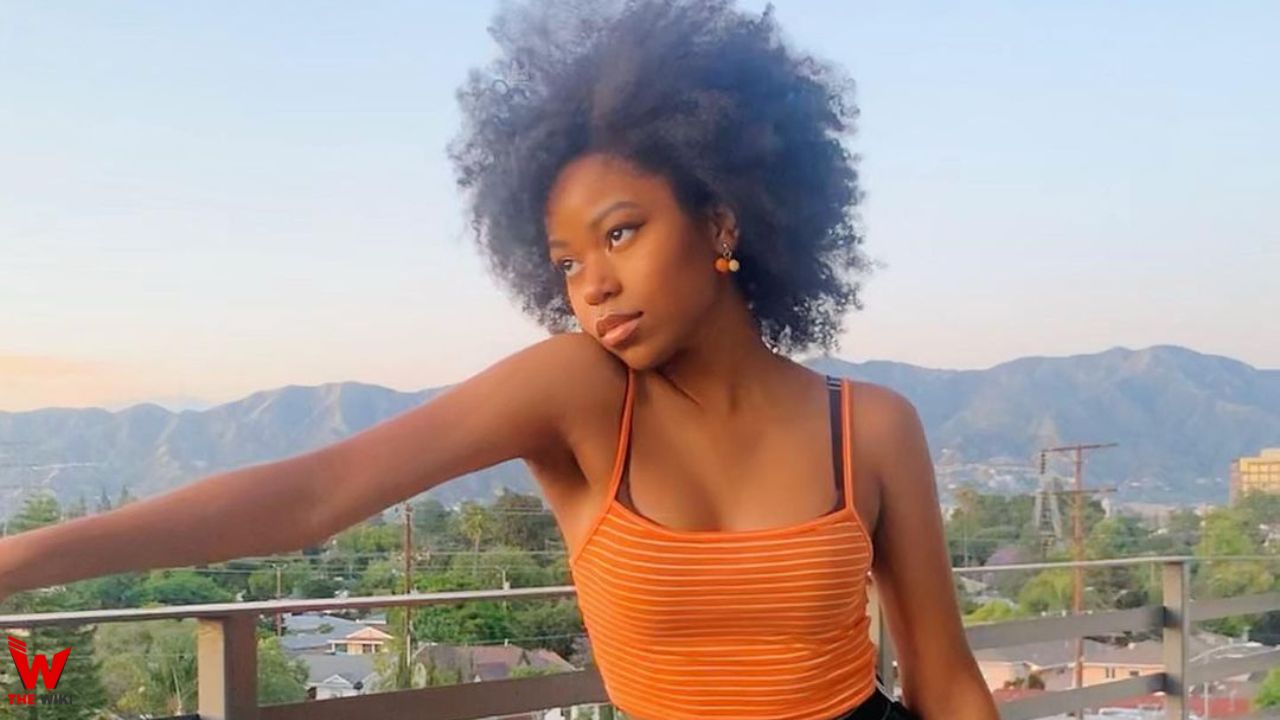 Riele Downs (Actress)