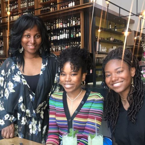 Riele Downs and Reiya Downs with Mother