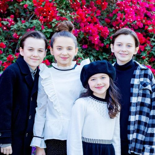 Violet McGraw with Siblings