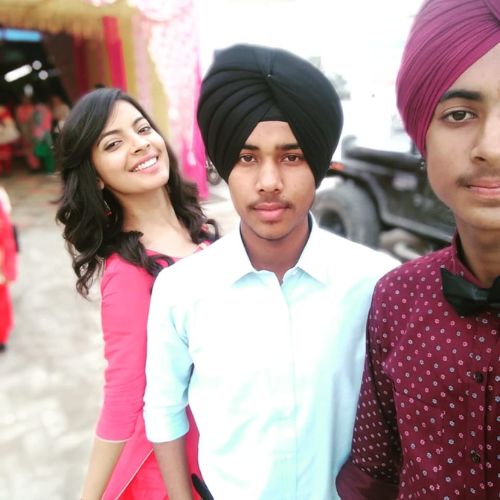 Navpreet Kaur with Siblings