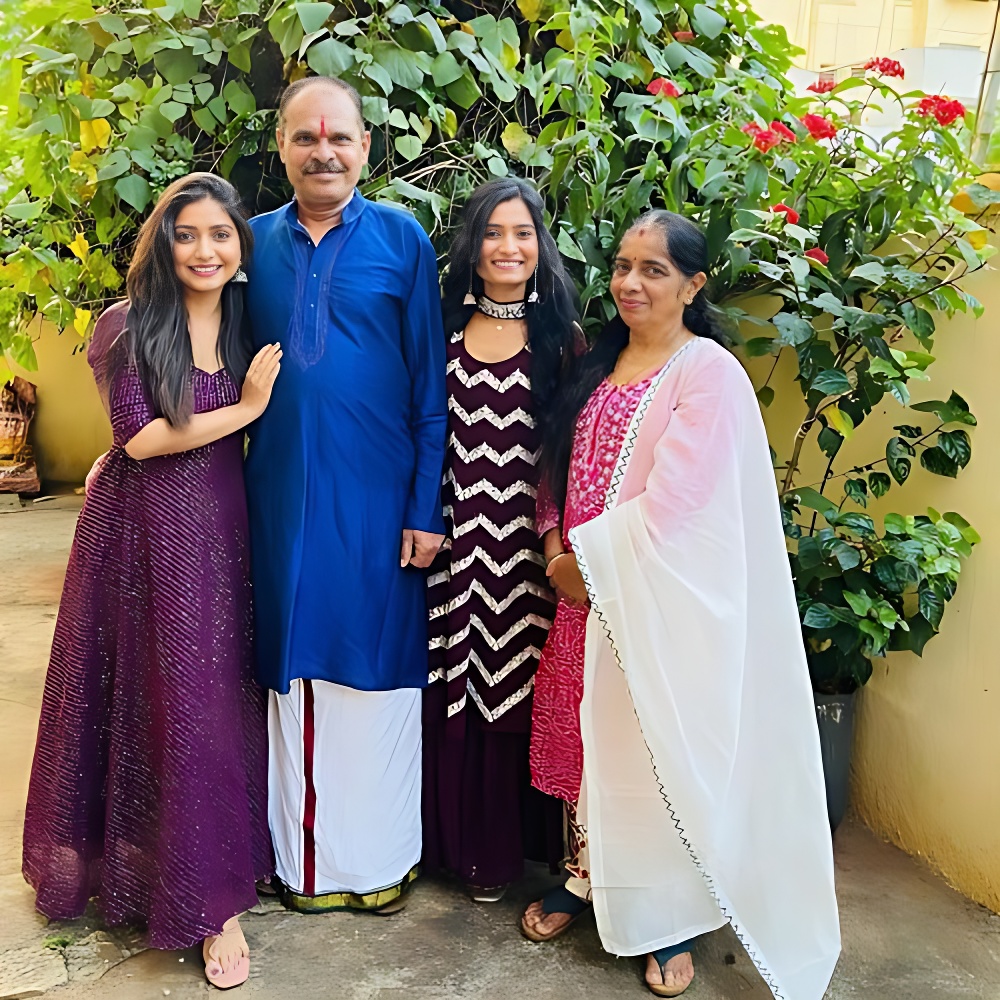 Akshata Deshpande with family