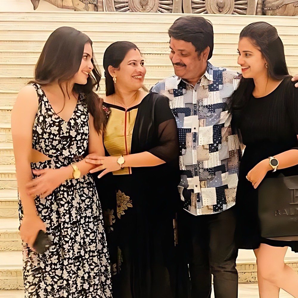 Soniya Suresh with her family