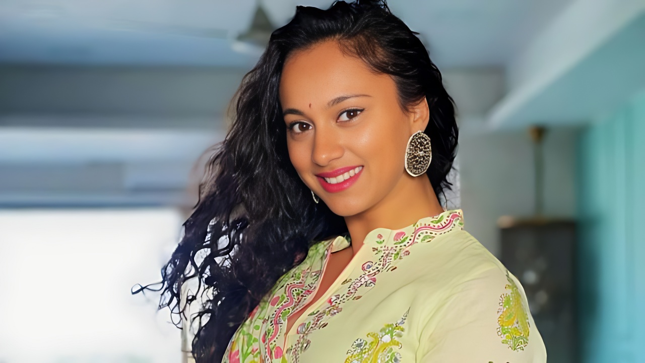 Gauri Ingawale (Actor)