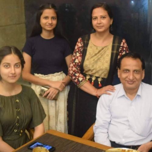 Prerna Lisa with her family